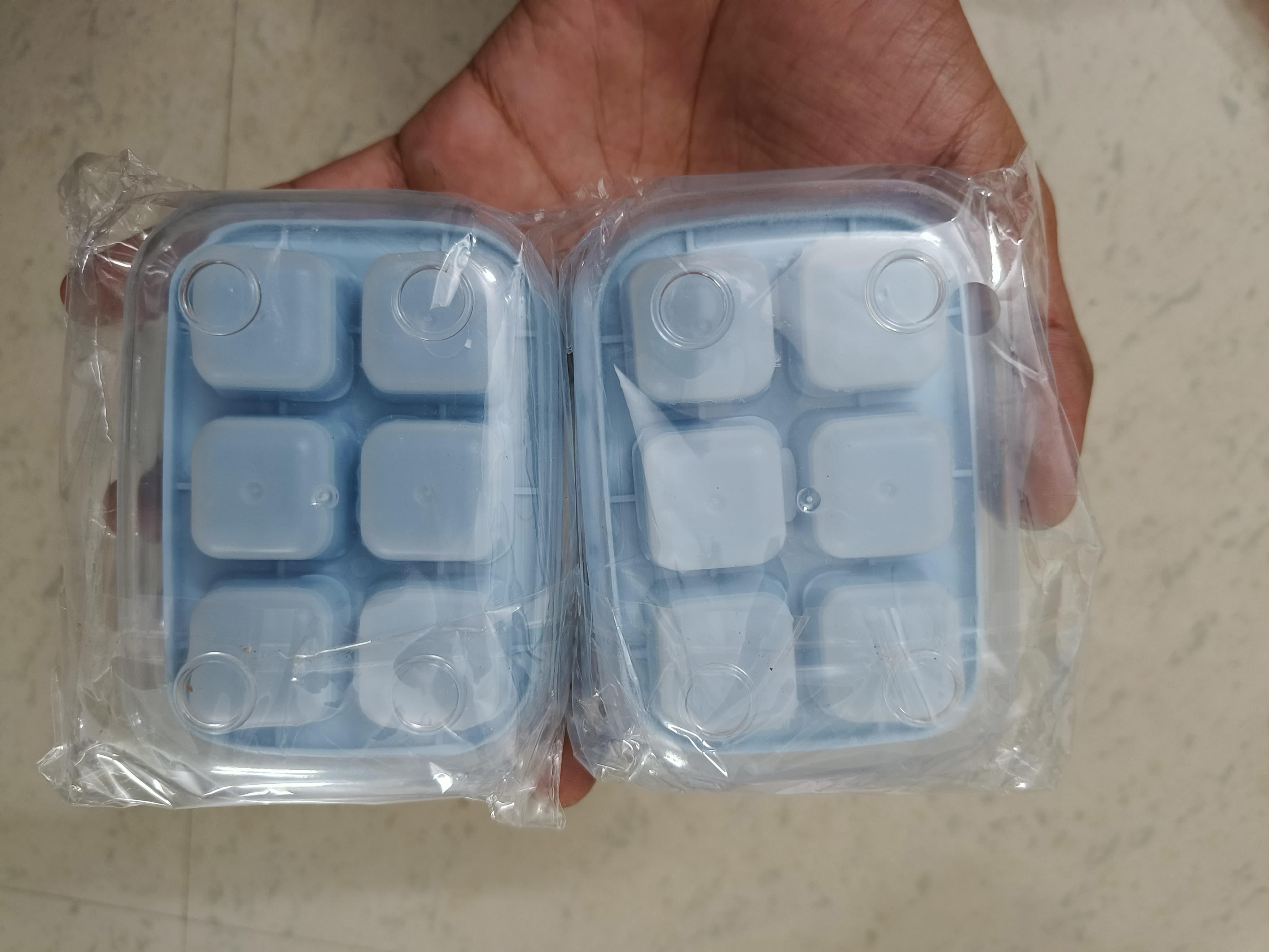 Small POP-UP Ice Cube Tray with Flexible Silicon Bottom and Lid (Pack of 2)